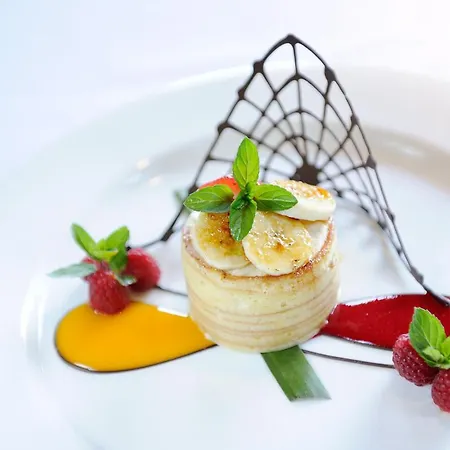 Bio & Wellnesshotel Pazeider - Healing Garden Above Meran 4* Marlengo