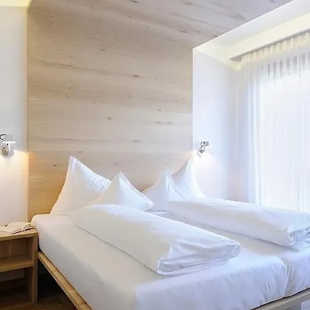 Hotel Bio & Wellnesshotel Pazeider - Healing Garden Above Meran 4*